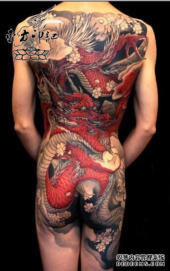 纹身店邀您一起欣赏满背龙纹身图片
