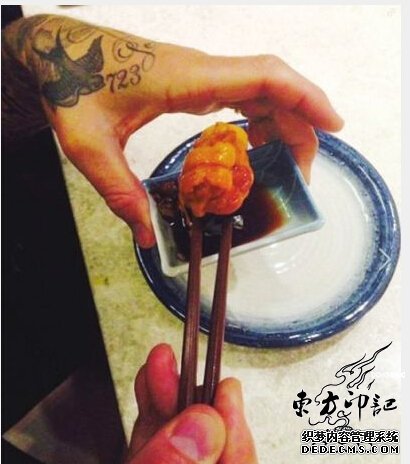 贝克汉姆新纹身，有故事的数字纹身