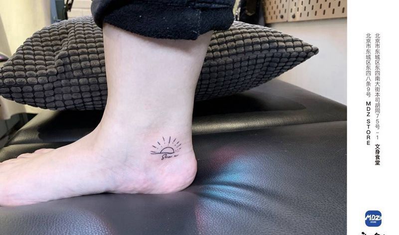 无标题纹身图片_脚部简笔画纹身图案