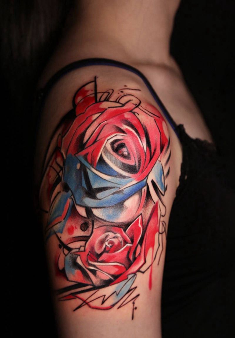 玫瑰纹身图片_肩部手臂水墨欧美写实纹身图案