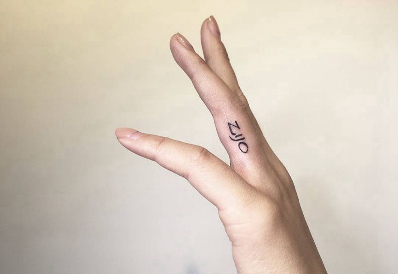 无标题纹身图片_手部线构纹身图案