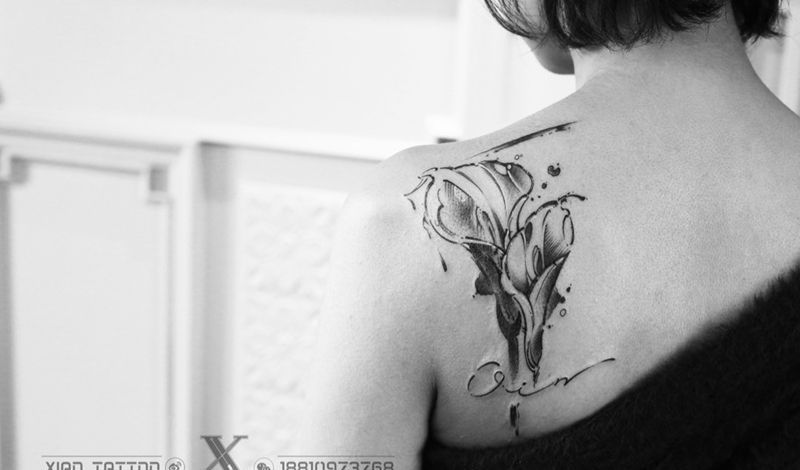 马蹄莲纹身图片_成品肩部欧美原创纹身图案