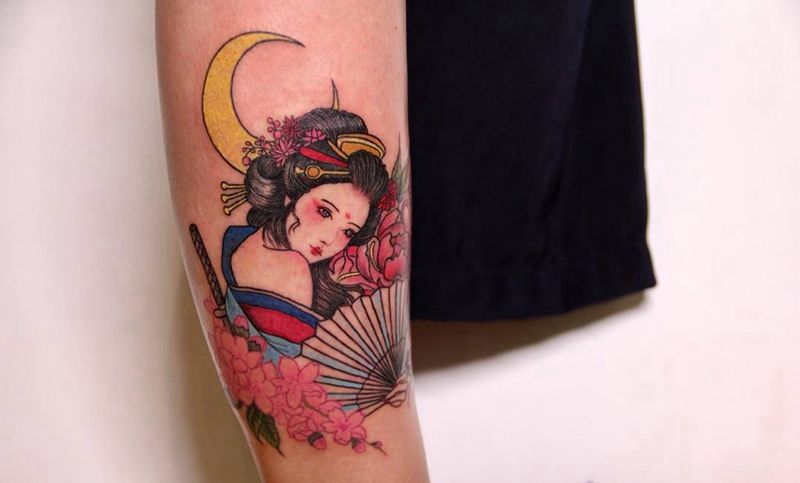 艺妓纹身图片_腿部水彩新传统纹身图案