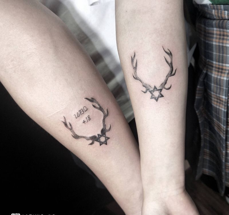 情侣纹身图片_手臂纹身图案