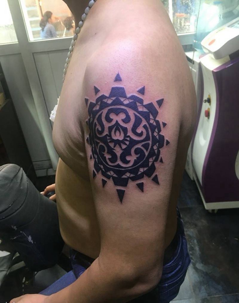 图腾太阳纹身图片_成品手臂传统图腾纹身图案