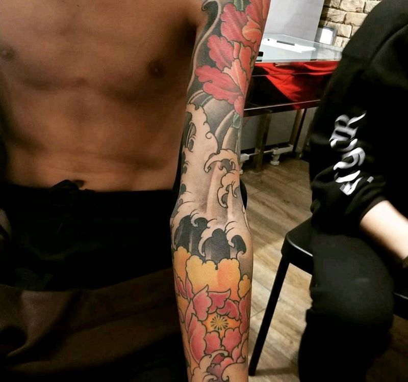 牡丹花臂纹身图片_