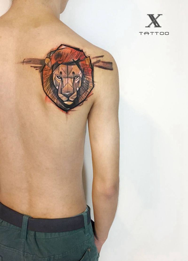 狮子纹身图片_成品背部欧美动物纹身图案
