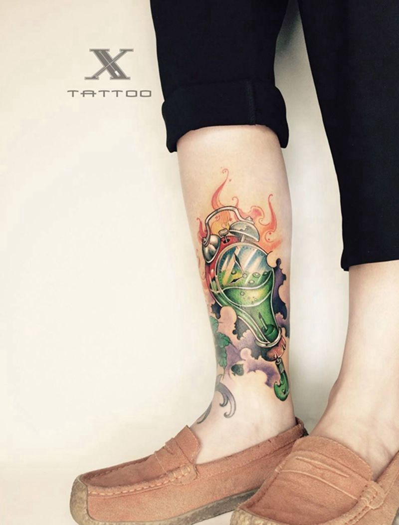 闹钟 沙漏纹身图片_成品腿部欧美静物school概念纹身图案