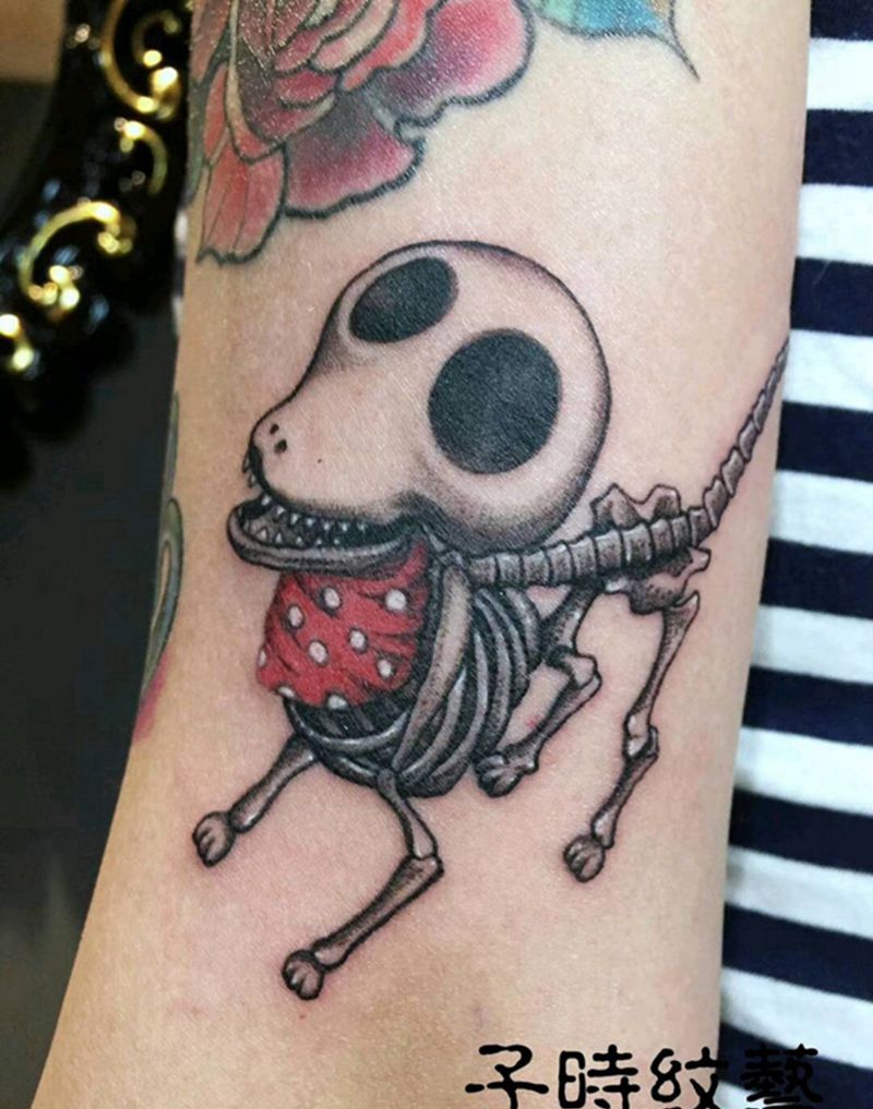 恐龙纹身图片_手臂Old School纹身图案