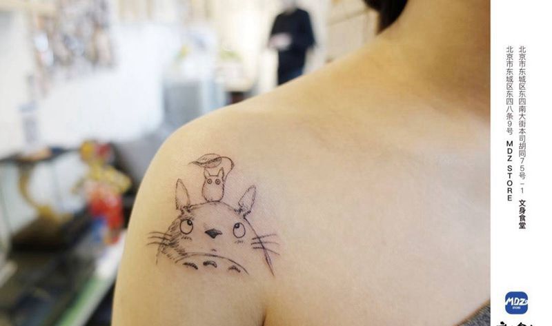 龙猫纹身图片_肩部简笔画纹身图案