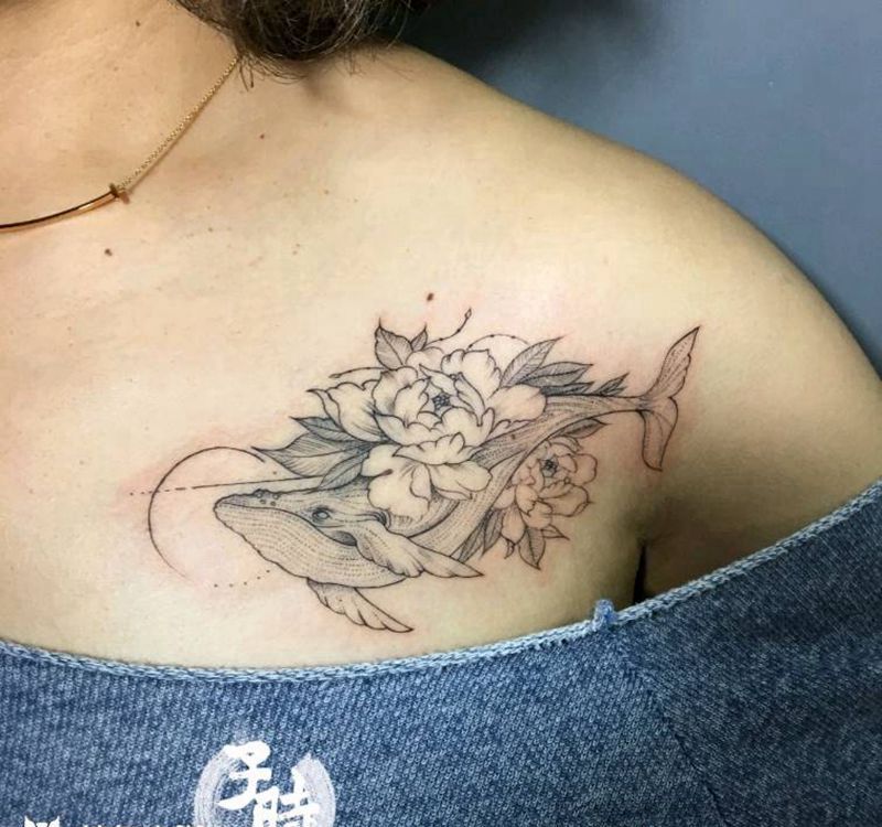 鲸游花海纹身图片_肩部欧美几何原创成品纹身图案