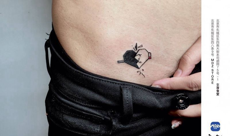 无标题纹身图片_腹部New School纹身图案