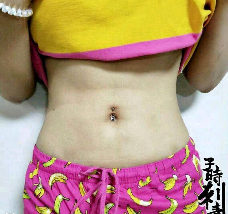 肚脐钉纹身图片_穿孔纹身图案