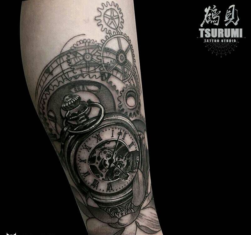 鹤见原创私人定制刺青【钟表】纹身图片_腿部写实植物静物原创成品纹身图案