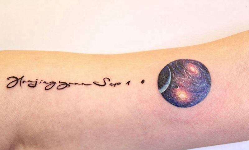 星球纹身图片_手臂New School纹身图案