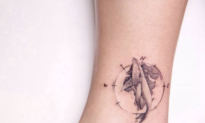 鲸鱼纹身图片_腿部点刺纹身图案