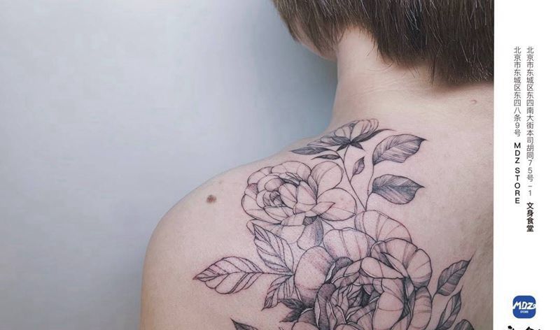 无标题纹身图片_背部点刺纹身图案