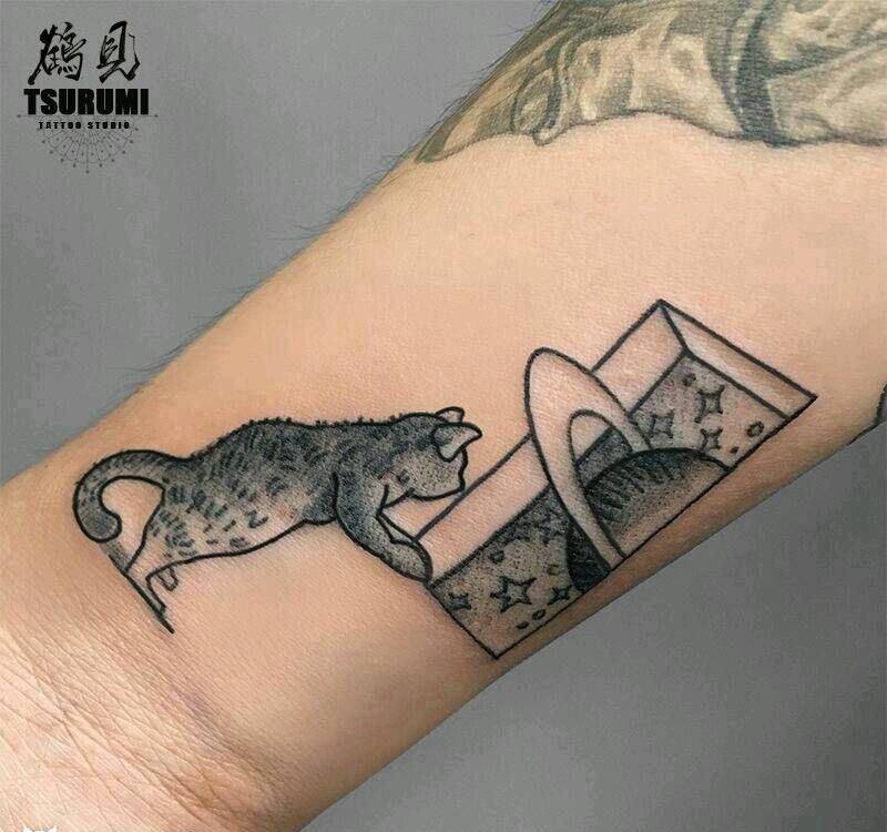 鹤见私人定制刺青【蓝猫星球】纹身图片_手臂清新动物原创成品纹身图案