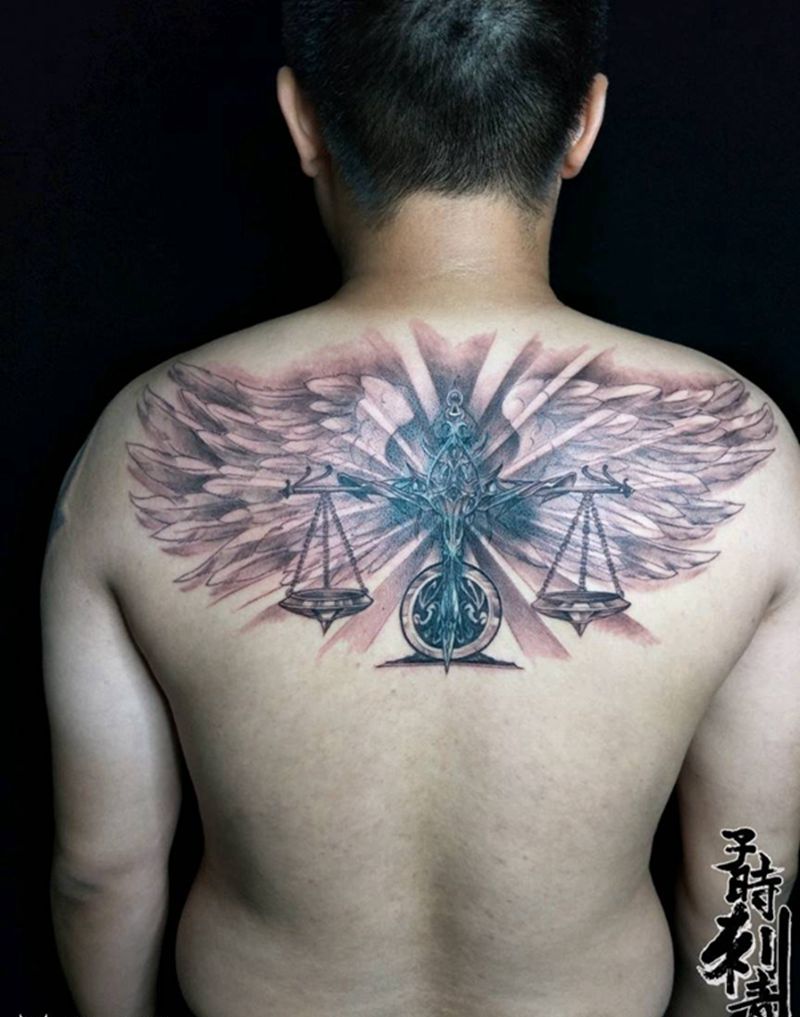 天秤座纹身图片_背部欧美写实纹身图案