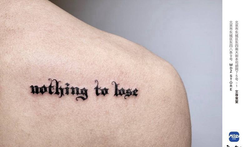 无标题纹身图片_肩部英文纹身图案