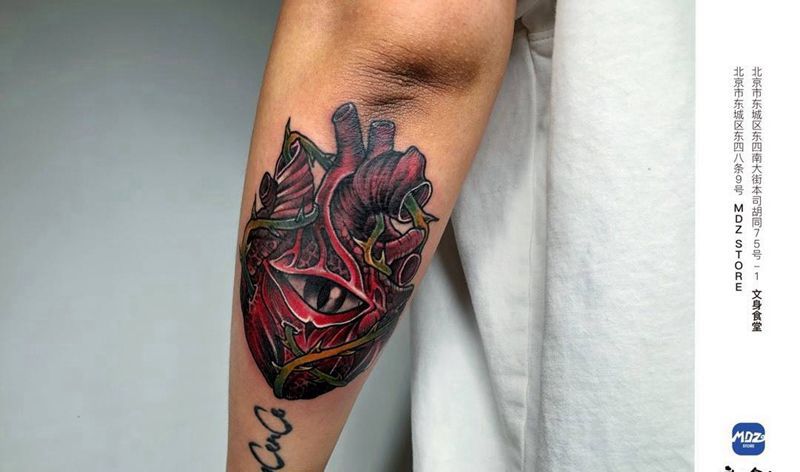 心脏纹身图片_手臂Old School纹身图案