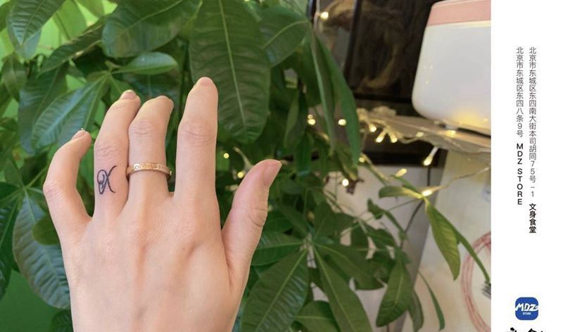 无标题纹身图片_手部简笔画纹身图案