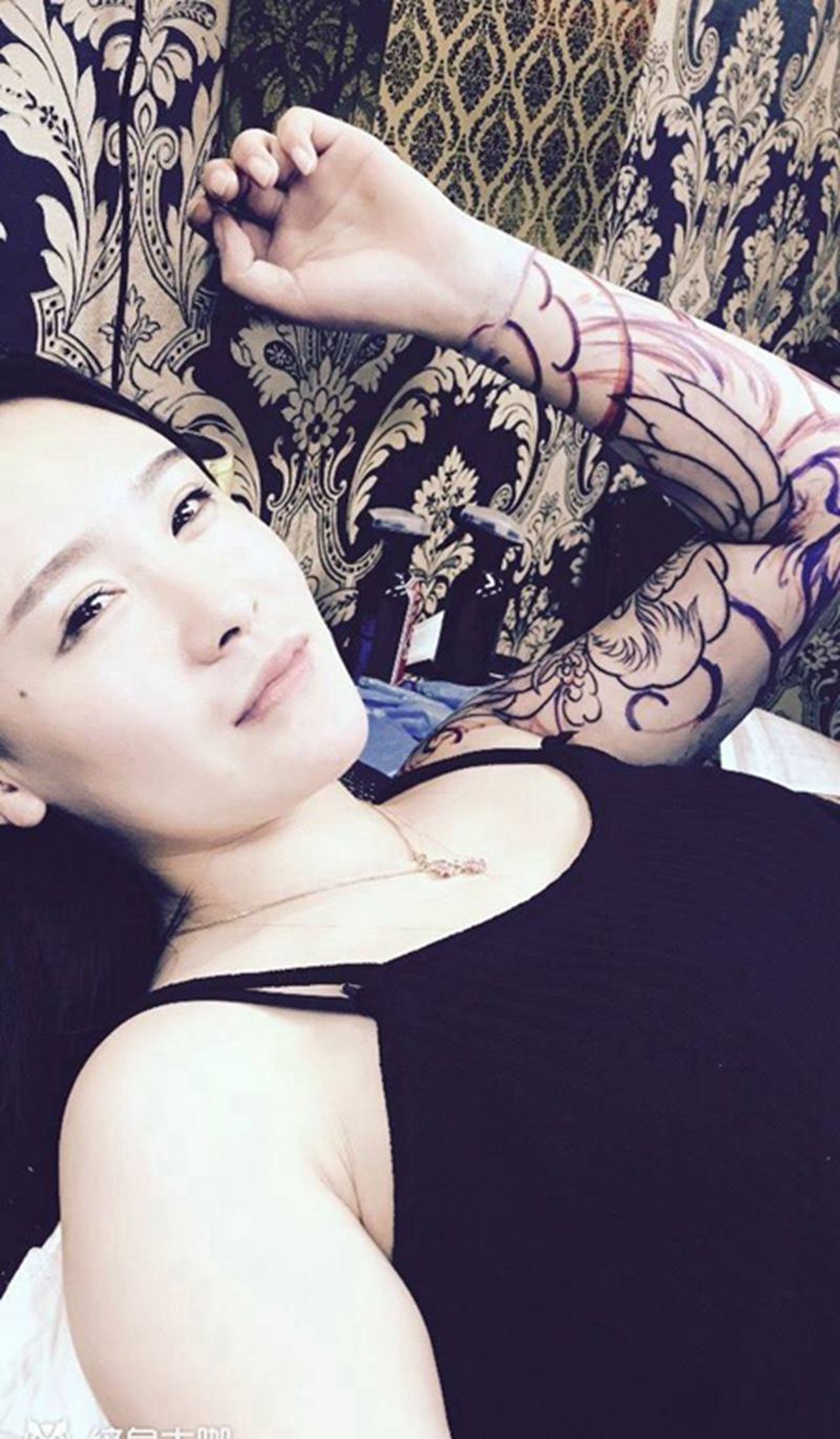 花臂凤凰纹身图片_
