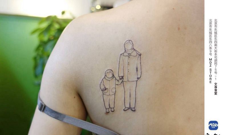 无标题纹身图片_背部线构纹身图案