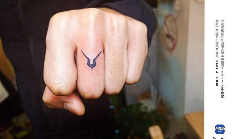 无标题纹身图片_手部图腾纹身图案