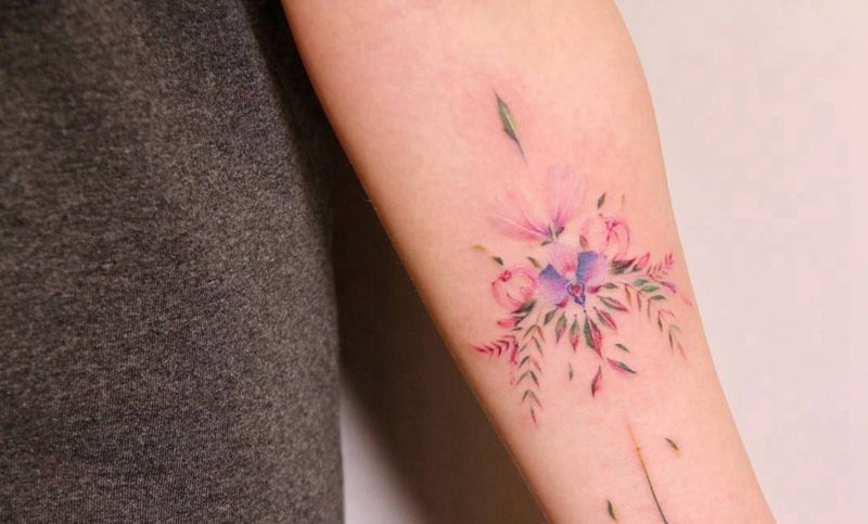 花纹身图片_手臂水彩中国风纹身图案