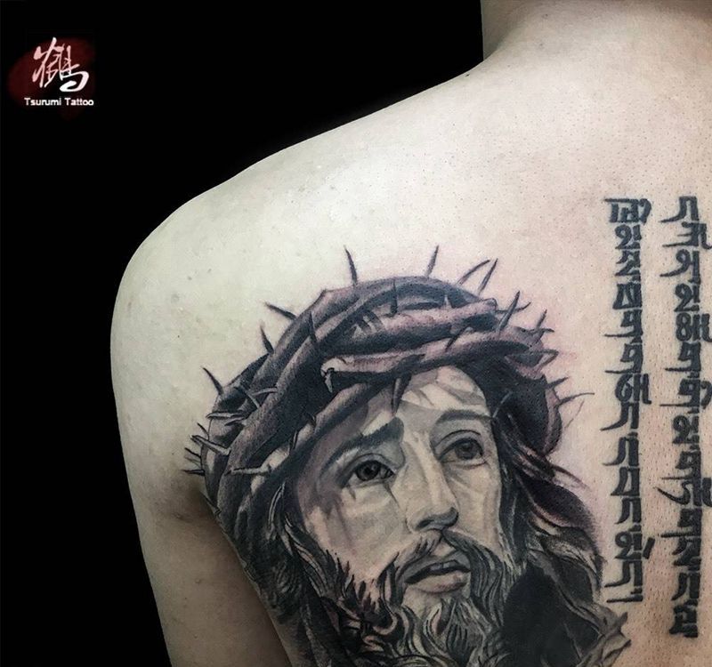 Jesus纹身图片_成品背部欧美写实宗教纹身图案