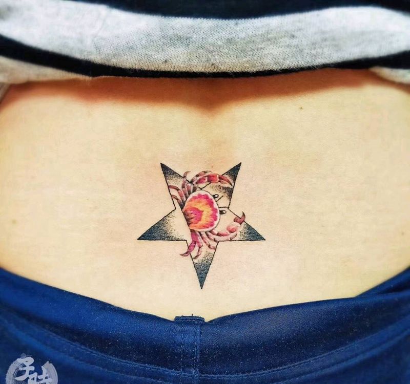 巨蟹座纹身图片_腰部欧美动物原创成品纹身图案