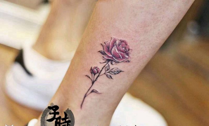 玫瑰纹身图片_腿部欧美植物原创成品纹身图案