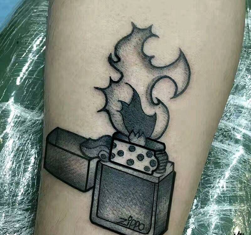 【他的打火机】纹身图片_腿部传统习俗静物原创成品纹身图案