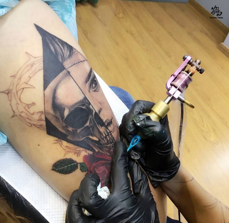 Half 未完纹身图片_成品手稿手臂写实肖像原创鬼神几何纹身图案