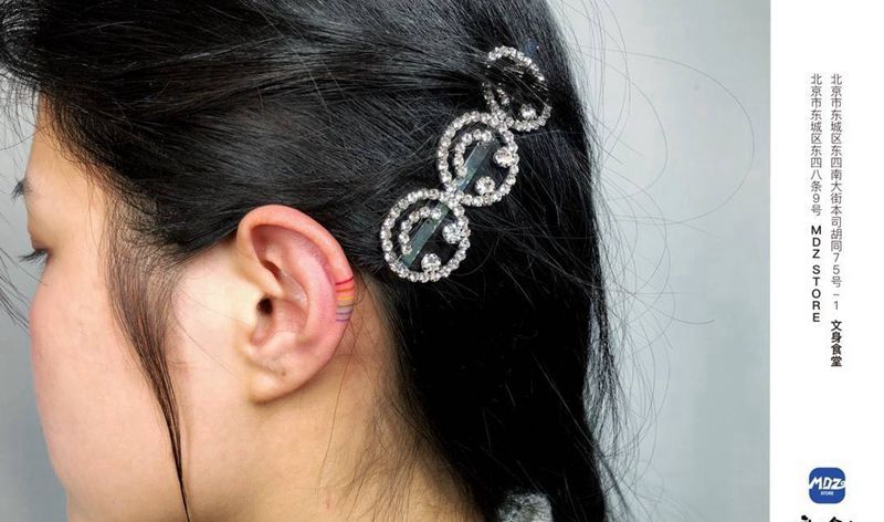 无标题纹身图片_颈部水彩纹身图案