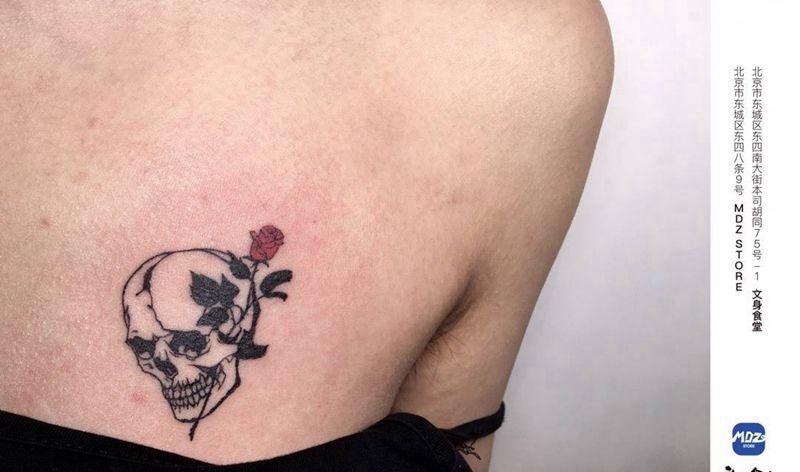 无标题纹身图片_背部Old School纹身图案