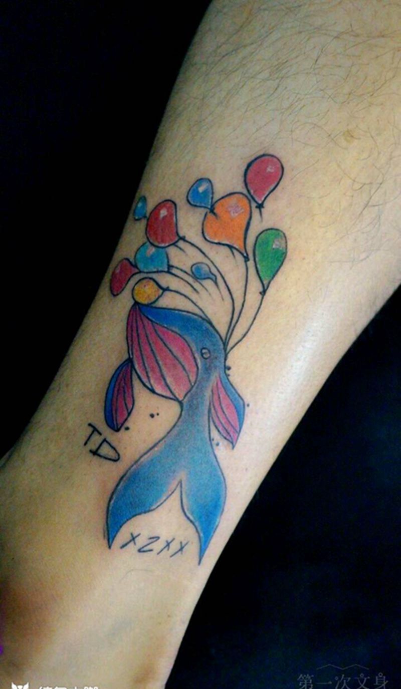 鲸鱼纹身图片_肩部腰部背部手臂腿部脚部清新动物原创成品纹身图案