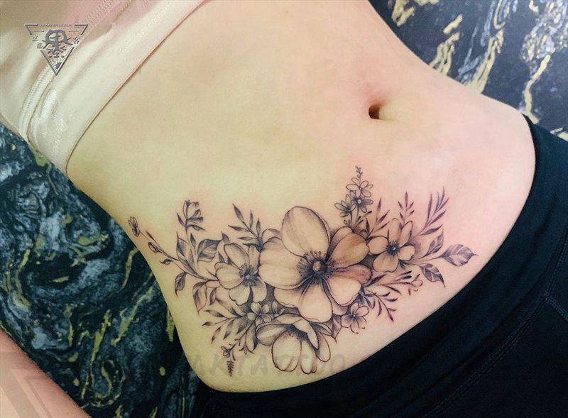 纹身/刺青纹身图片_腹部点刺水墨素花小清新纹身图案
