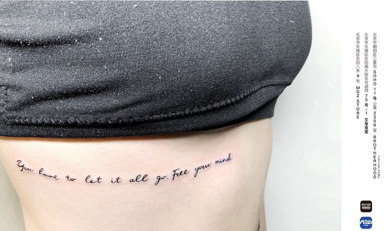 无标题纹身图片_腰部英文纹身图案