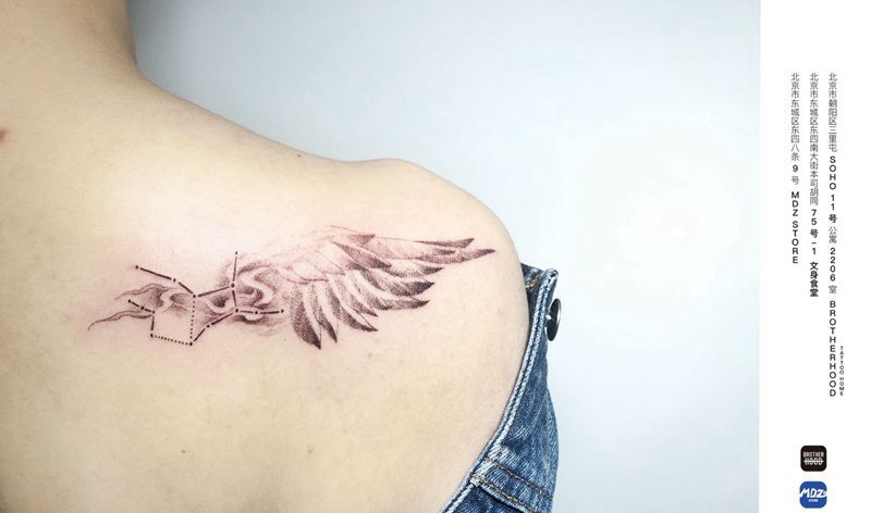 无标题纹身图片_肩部点刺纹身图案