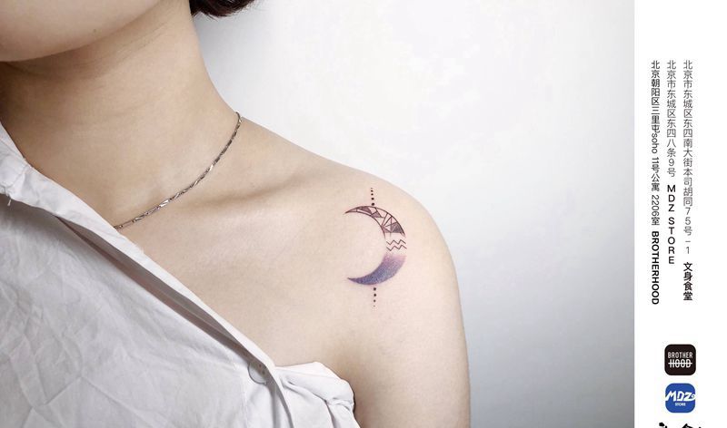 无标题纹身图片_背部水彩纹身图案