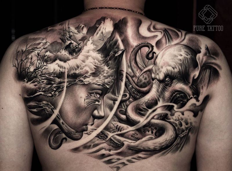 半背纹身图片_背部欧美写实章鱼纹身图案