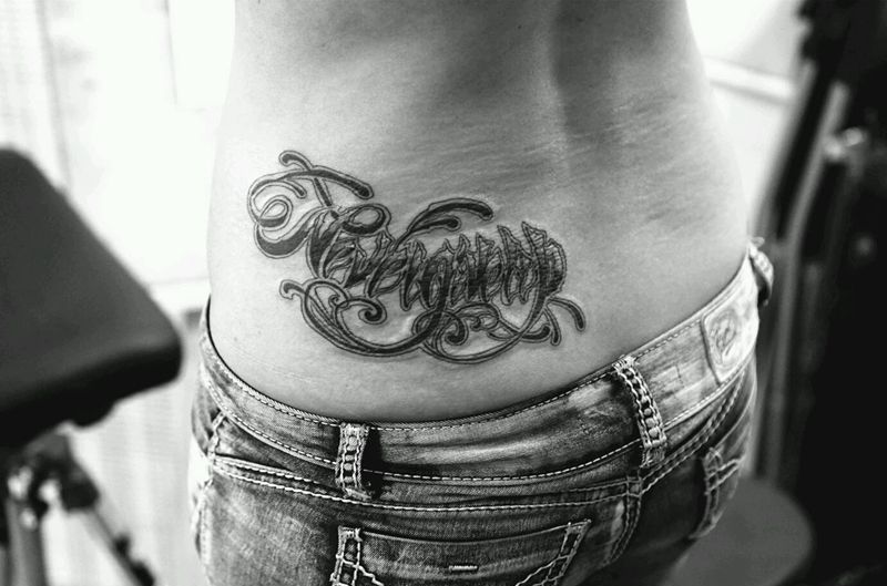 奇卡诺花体字纹身图片_腰部欧美字符图腾原创成品纹身图案