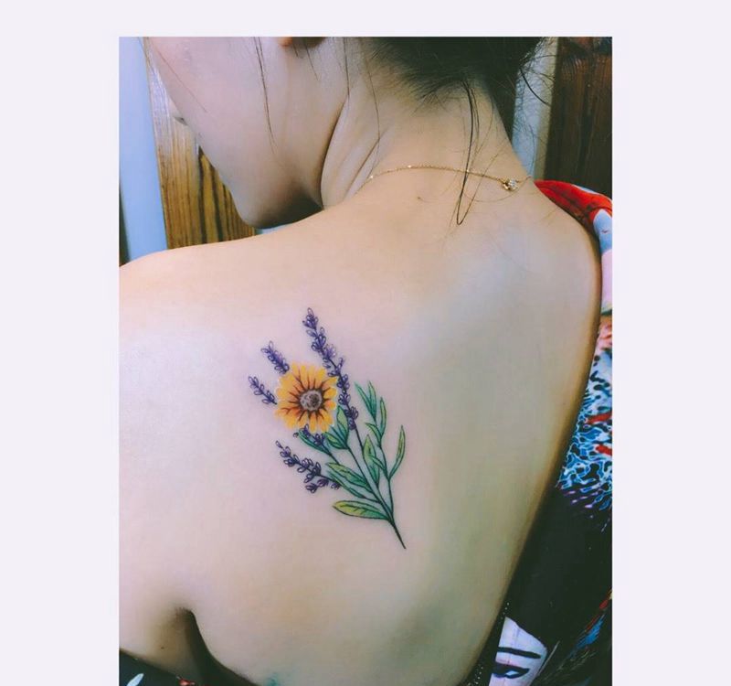 京都墨客刺青--纹身图片_清新植物原创成品手稿背部纹身图案