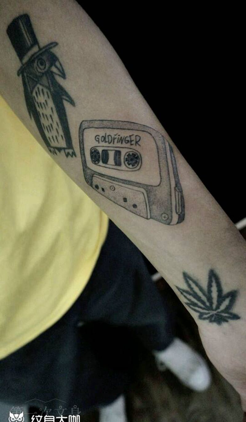 卡带纹身图片_手臂腿部欧美几何静物成品纹身图案