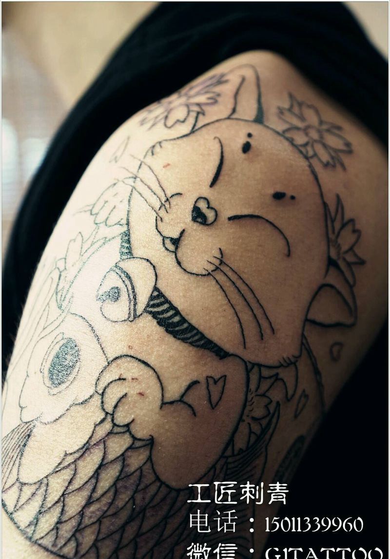 招财猫纹身图片_手臂传统纹身图案