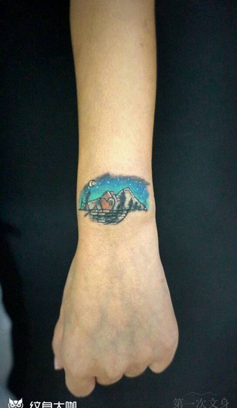 星空下的房子纹身图片_手臂清新静物成品纹身图案