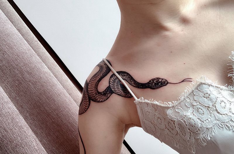 纹身/刺青/蛇纹身图片_肩部手臂New School新传统蛇纹身图案