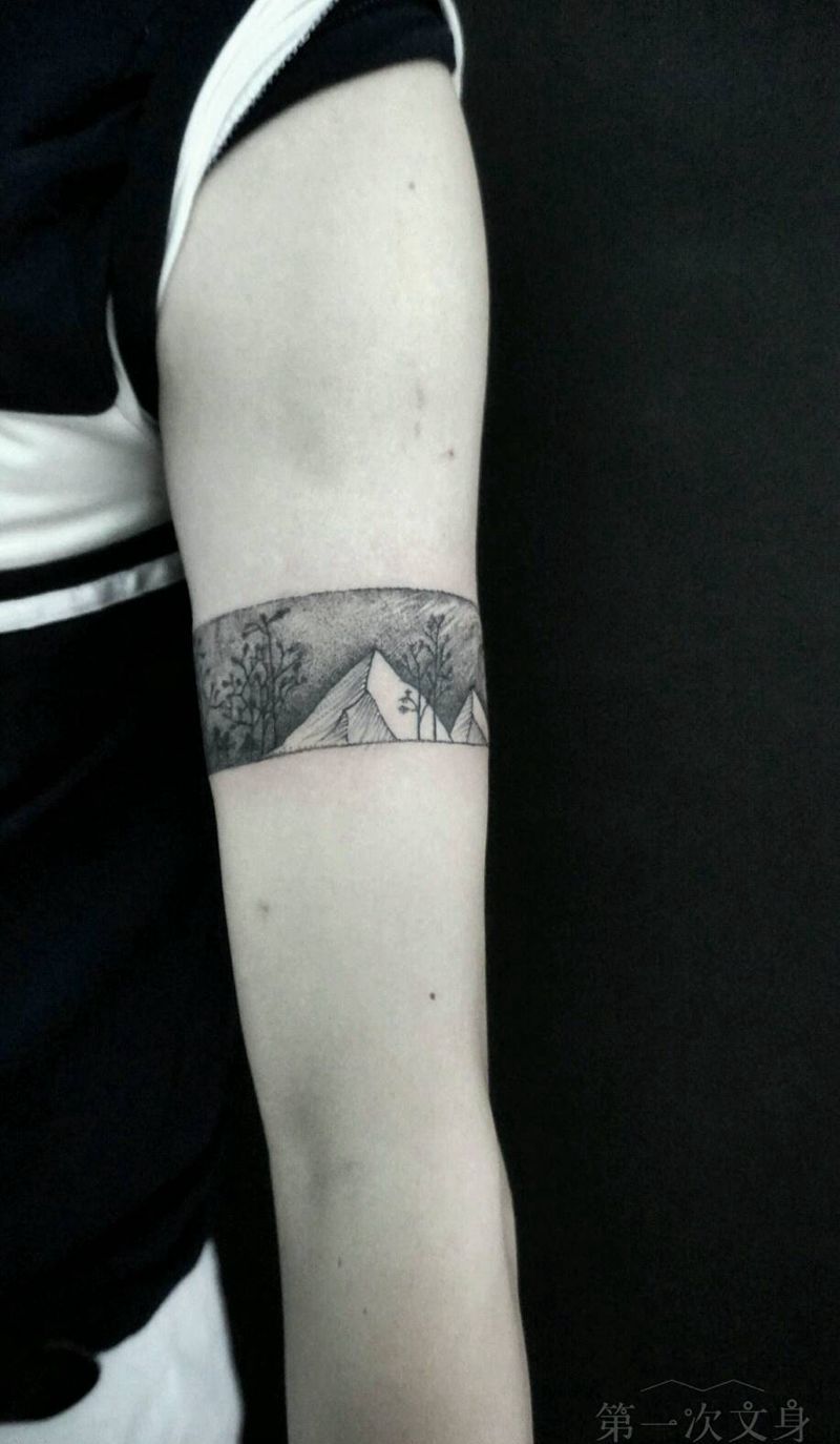 臂环纹身图片_手臂腿部欧美几何植物静物成品纹身图案